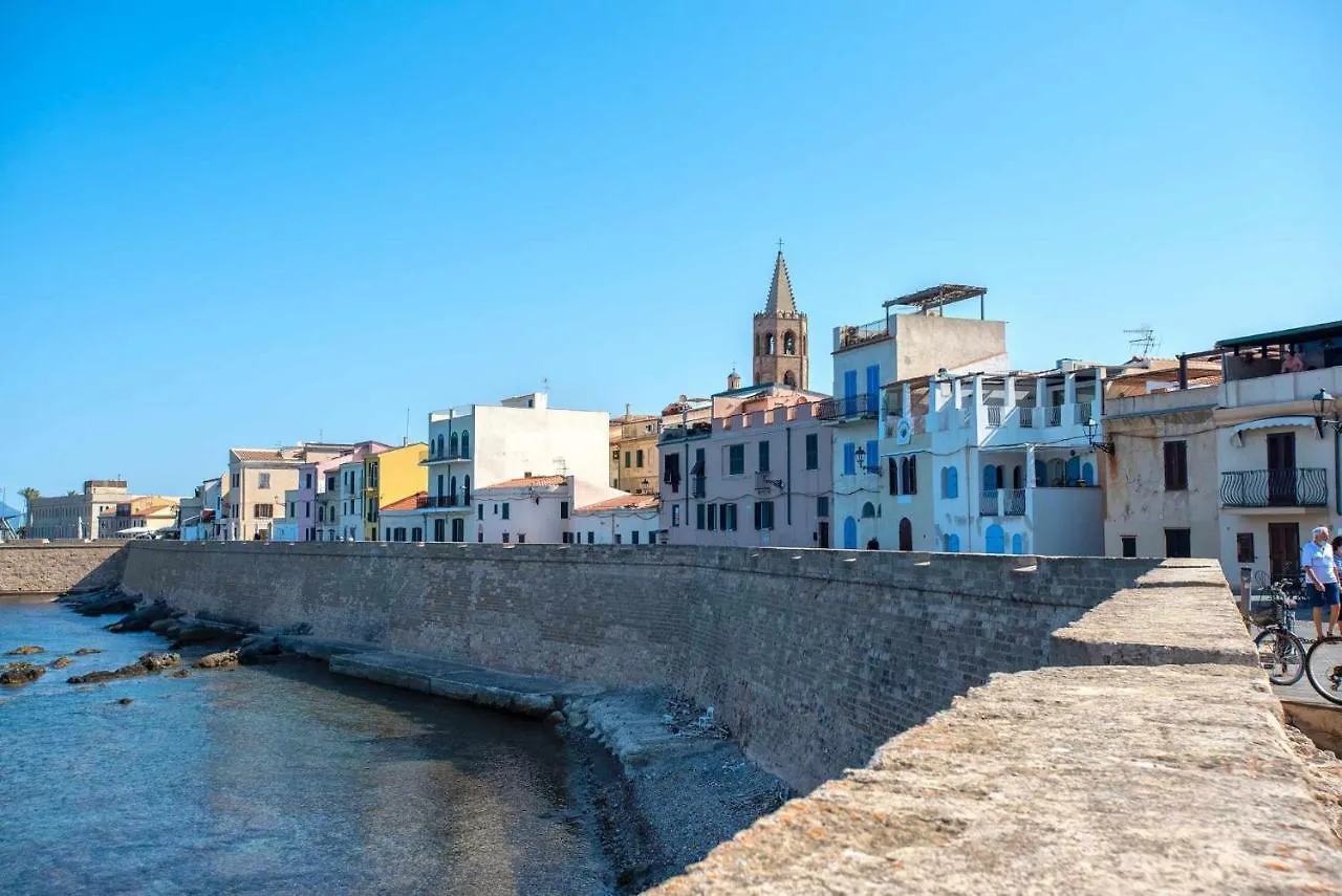 Alghero sui Bastioni con vista mare per 2 persone Appartamento Italia